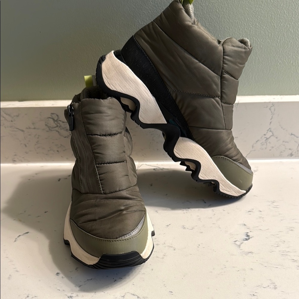 Sorel Olive Insulated Boots